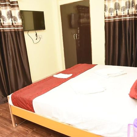 Varanasi Paradise Luaran gambar