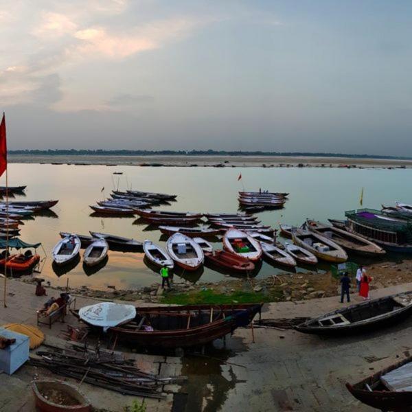 Varanasi Paradise Luaran gambar