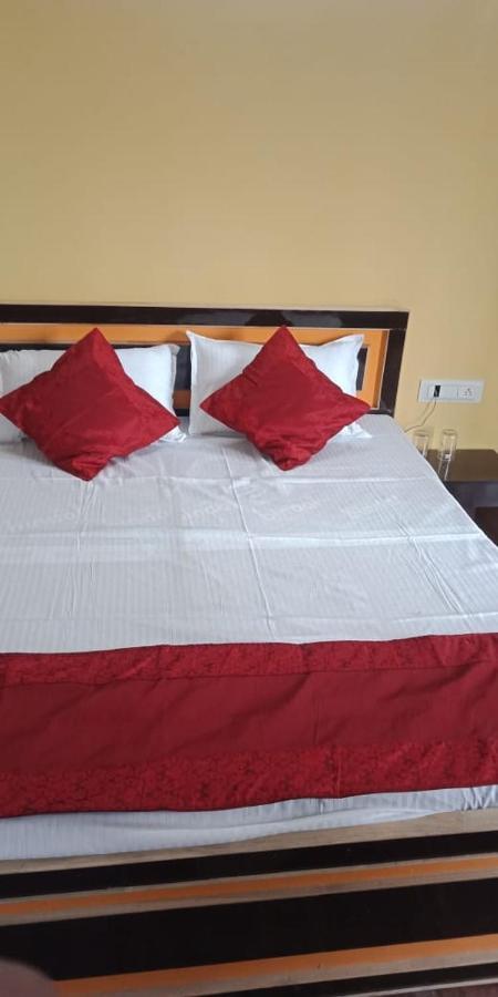 Varanasi Paradise Luaran gambar